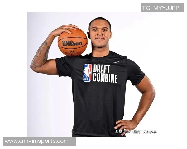 黄蜂正式签约NCAA得分王埃里克狄克逊前湖人球员重返赛场